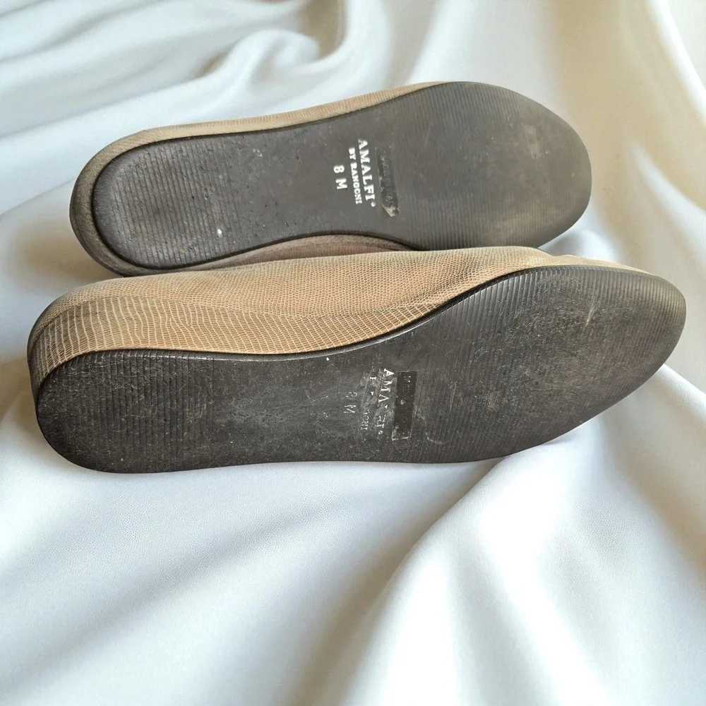 Amalfi by Rangoni Wedge Pumps Woman 8M Tan Heart Rhinestone Detail Made in Italy